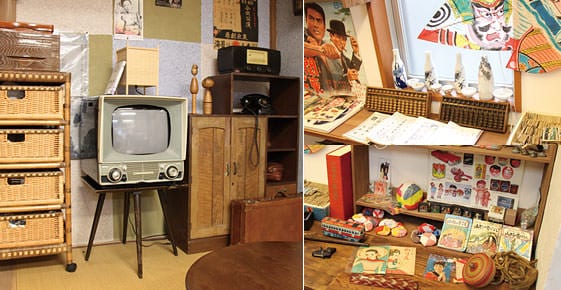 ライフコミューンふじみ野 （左）ちゃぶ台や旧式テレビが置かれた「昭和のお茶の間」／（右）懐かしの映画ポスターや玩具 イメージ写真