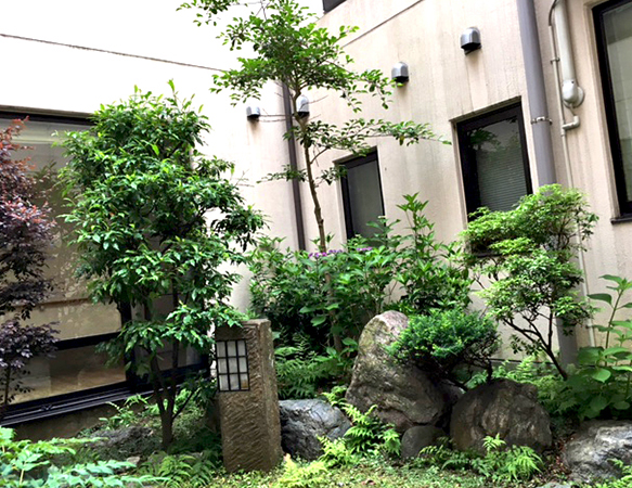 ライフコミューン北鎌倉 中庭