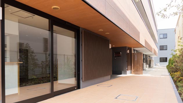 ライフコミューン登戸　エントランス