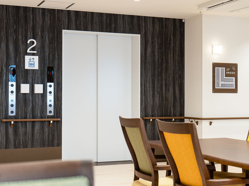 リアンレーヴ明石 エレベーターホール（ 2F）