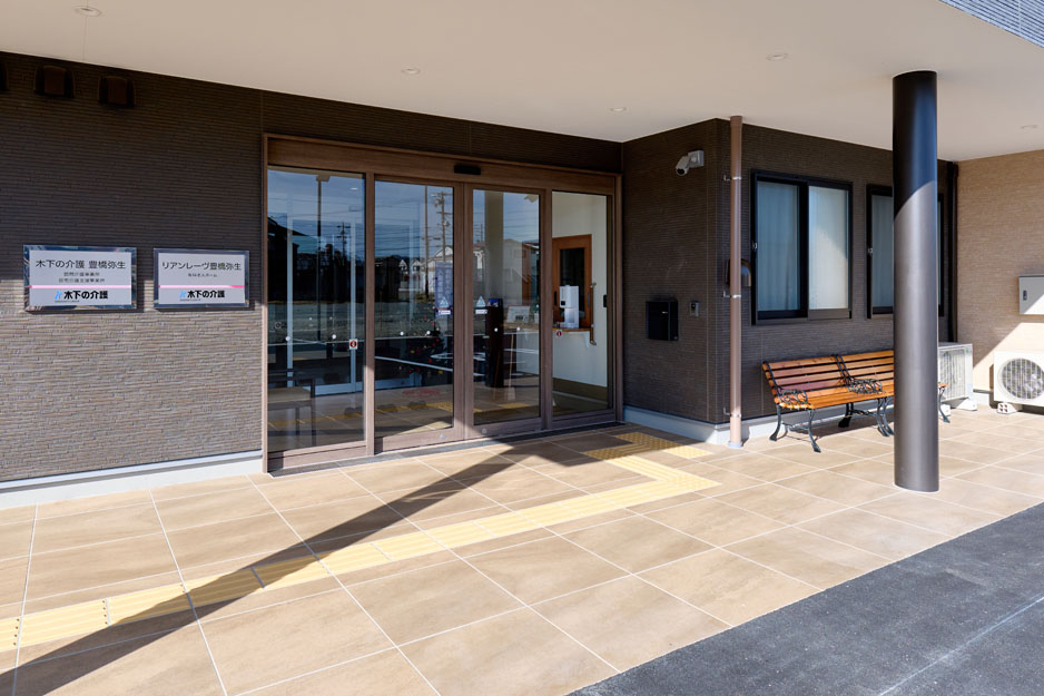 リアンレーヴ豊橋弥生 エントランス